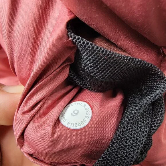 Lululemon Women's Plumful Pack It Lightweight Full-Zip Down Puffer Vest Size 6 - Picture 4 of 7